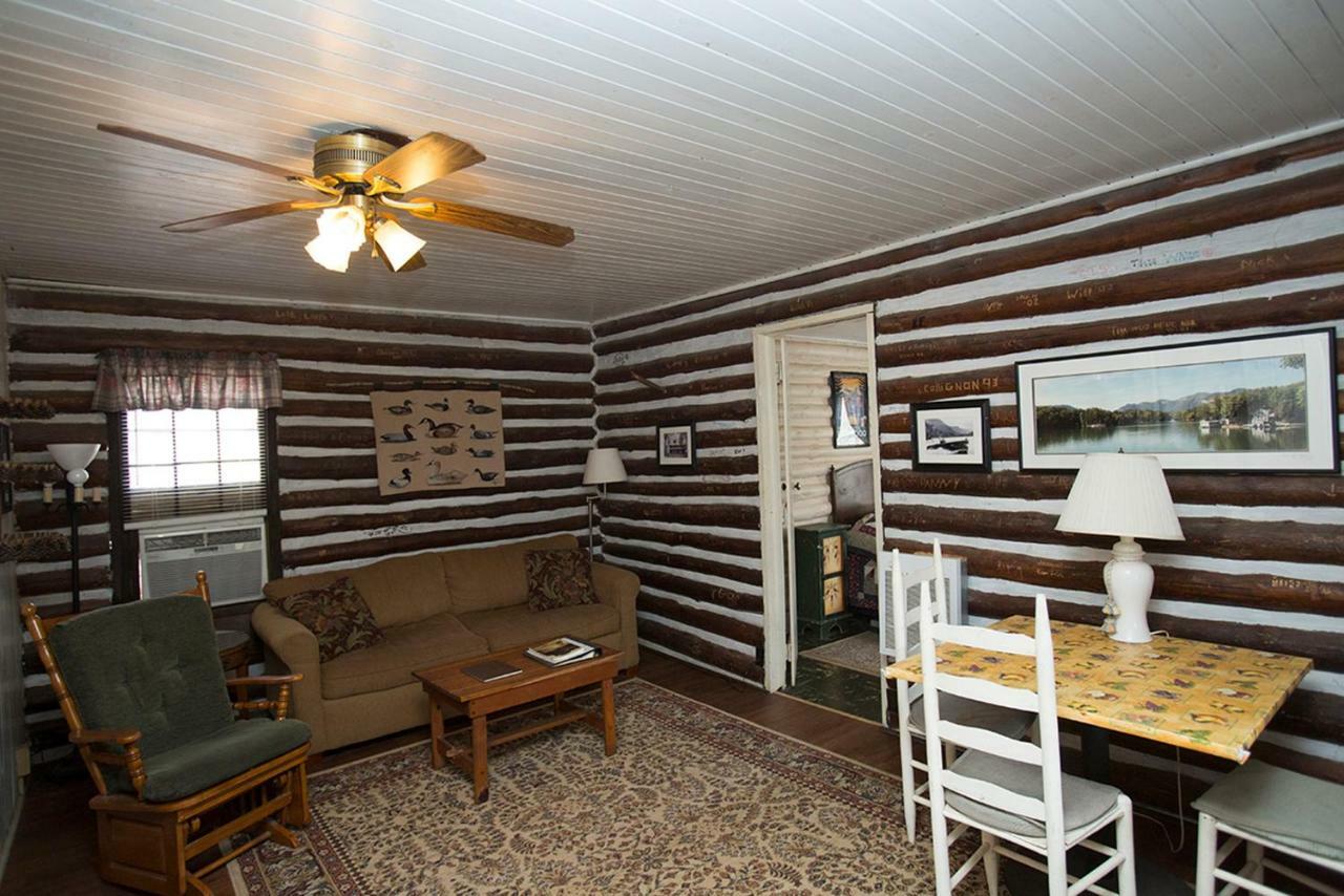 Pine Gables Cabins Villa Lake Lure Exteriör bild