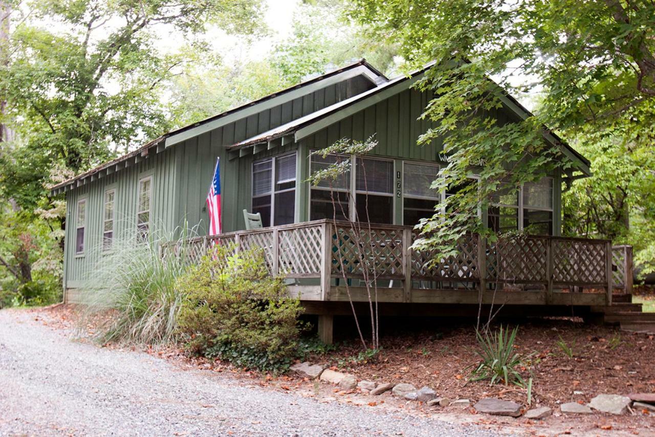 Pine Gables Cabins Villa Lake Lure Exteriör bild