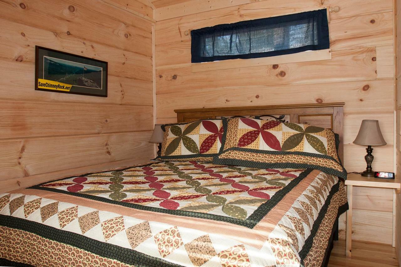 Pine Gables Cabins Villa Lake Lure Exteriör bild